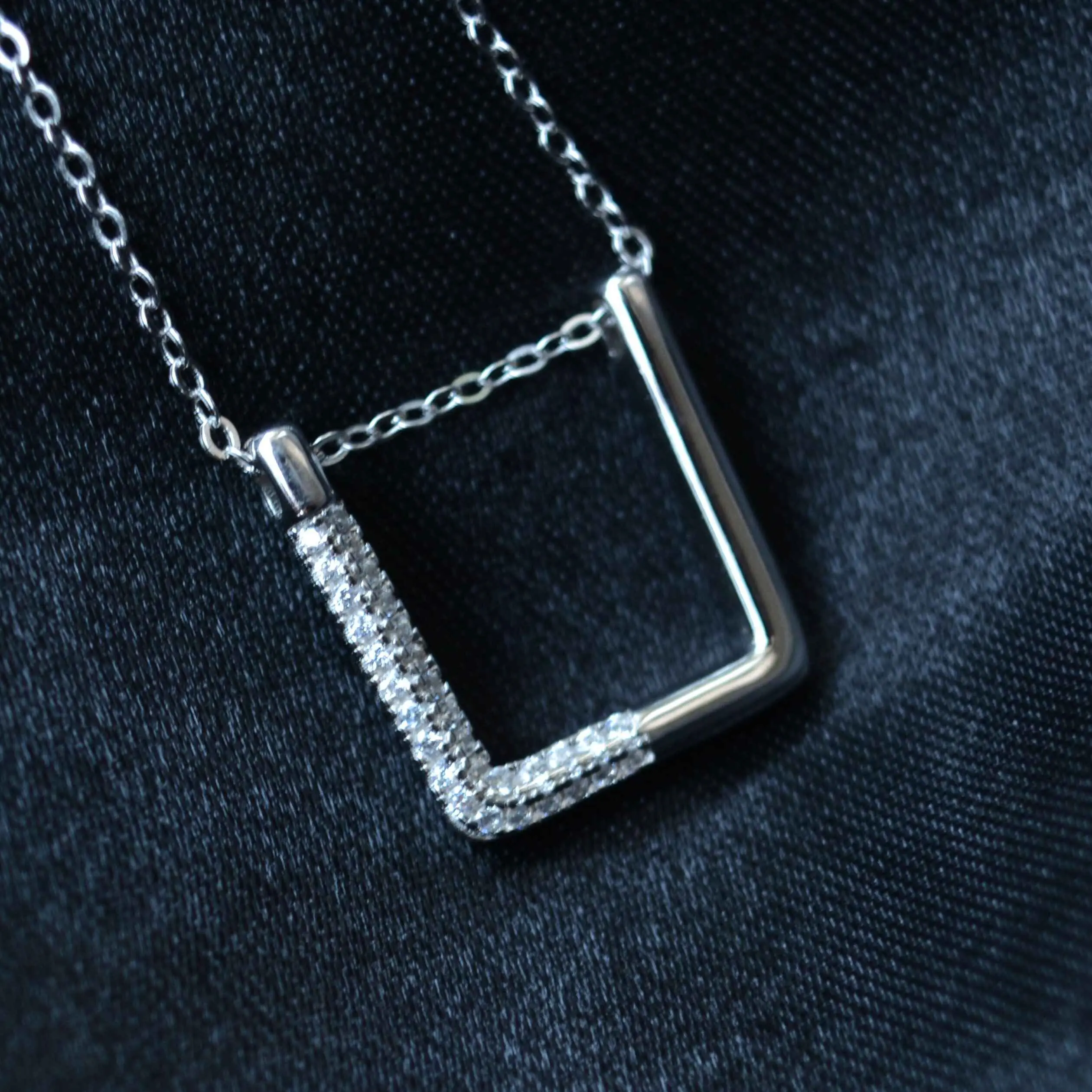 Silver Hollow Square Neckpiece